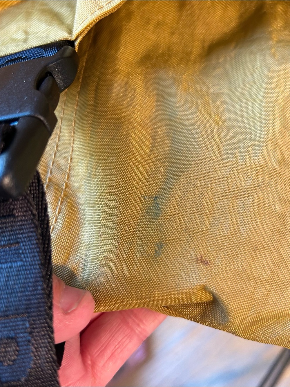 Baggu Sport Messenger Bag Camel - Picture 10 of 11